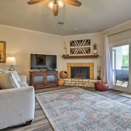 Modern Lakeside Golf Course Retreat With Deck! Canyon Lake Exterior photo