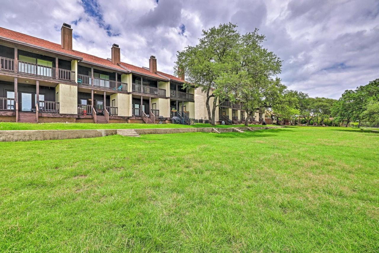 Modern Lakeside Golf Course Retreat With Deck! Canyon Lake Exterior photo