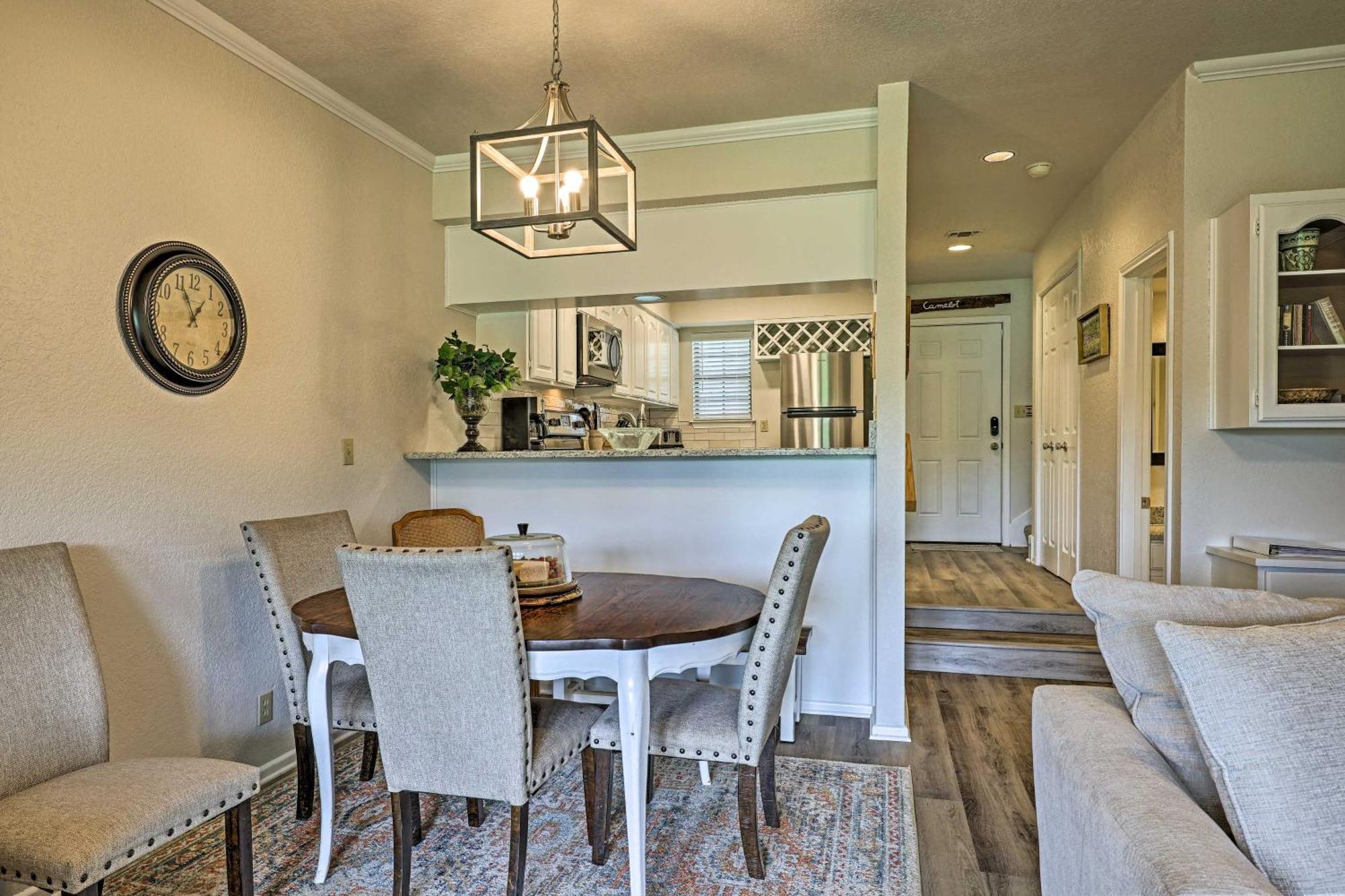 Modern Lakeside Golf Course Retreat With Deck! Canyon Lake Exterior photo
