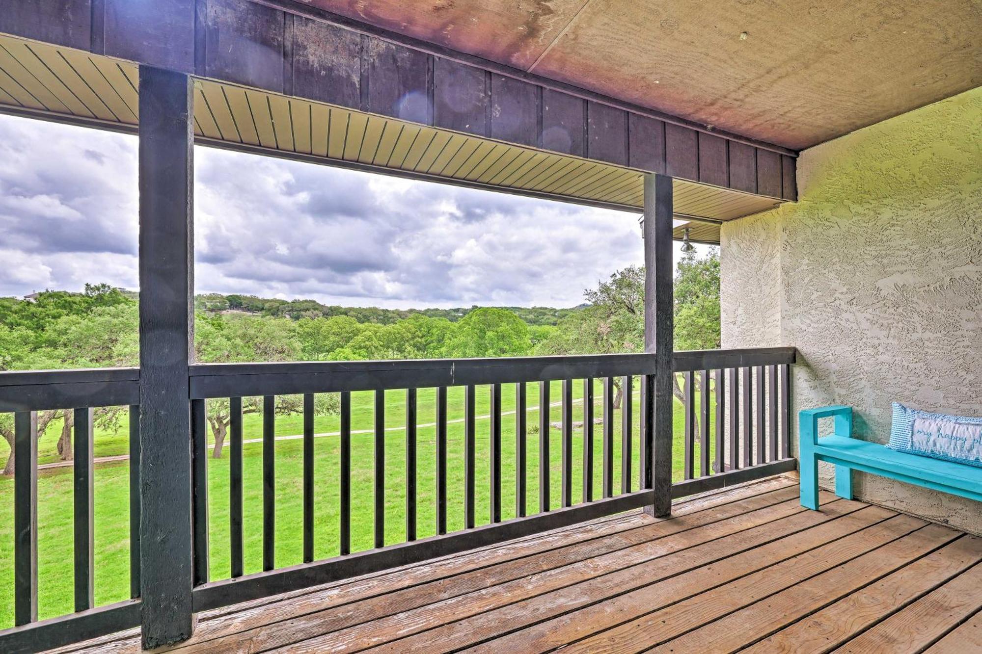 Modern Lakeside Golf Course Retreat With Deck! Canyon Lake Exterior photo